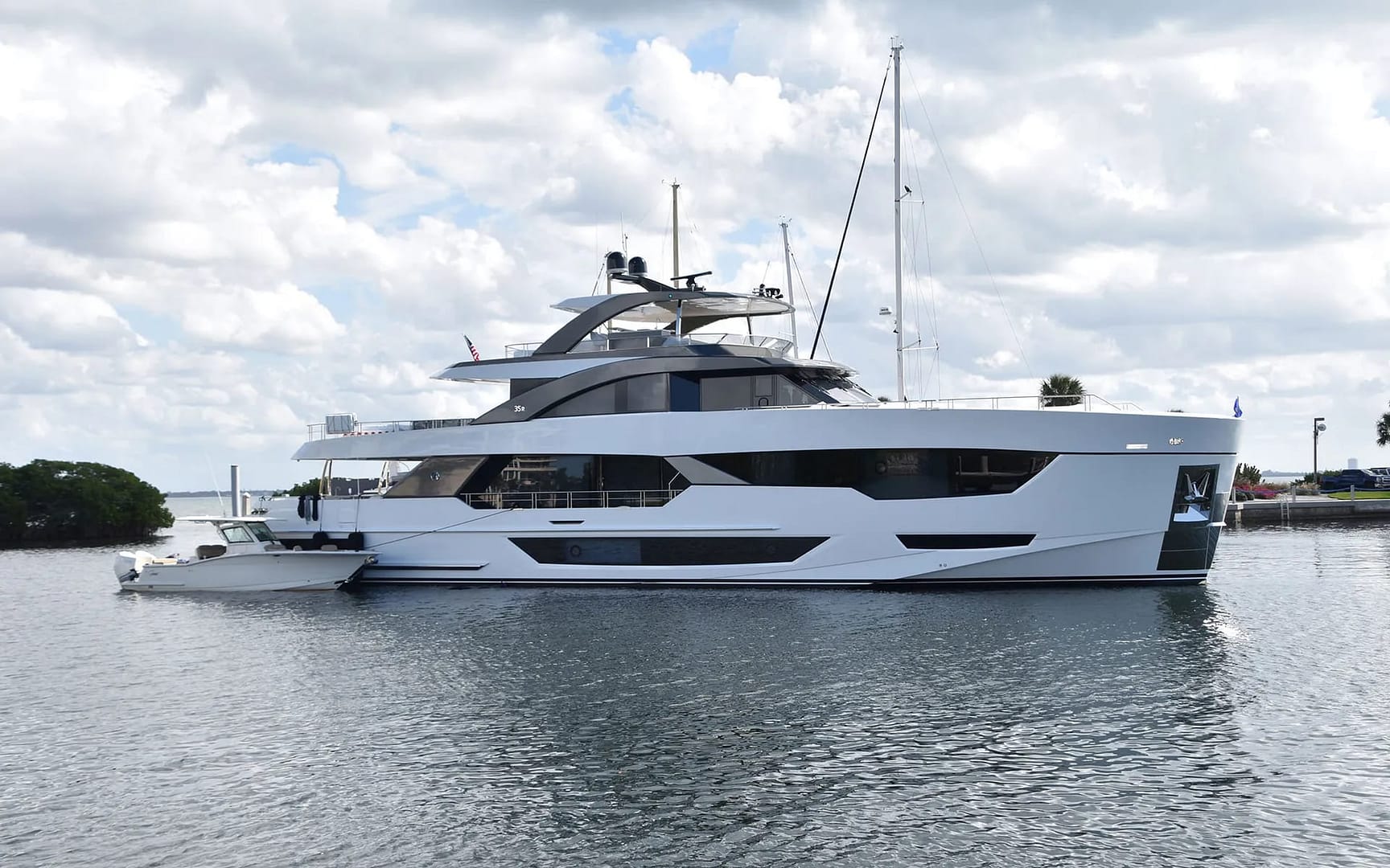 An image of Entrepreneur yacht