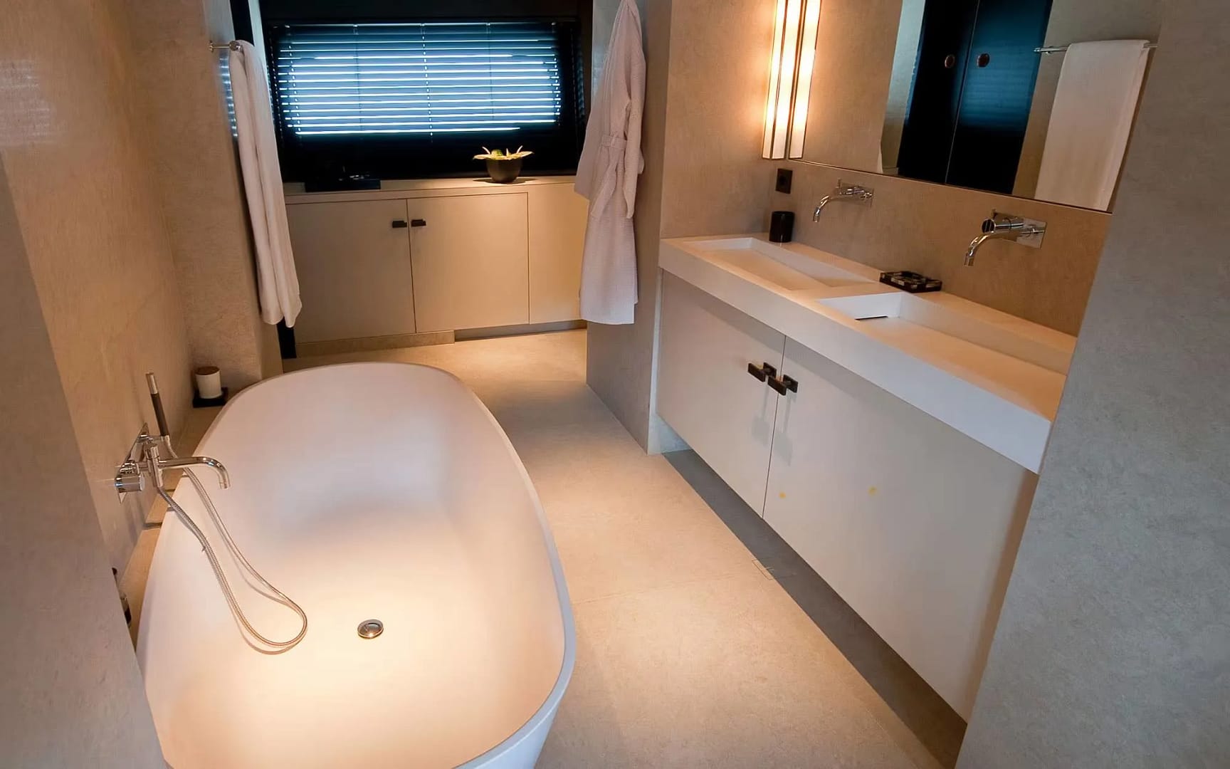An image of Latitude yacht
