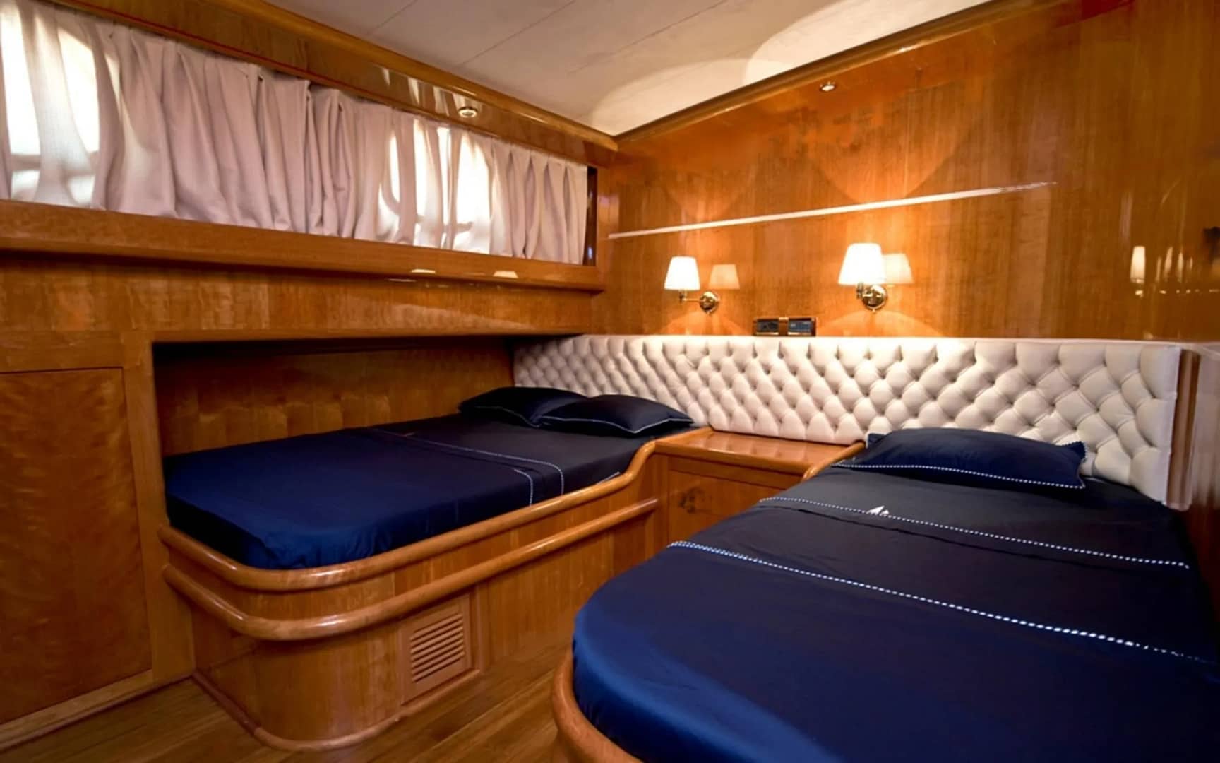 An image of Silver Moon yacht