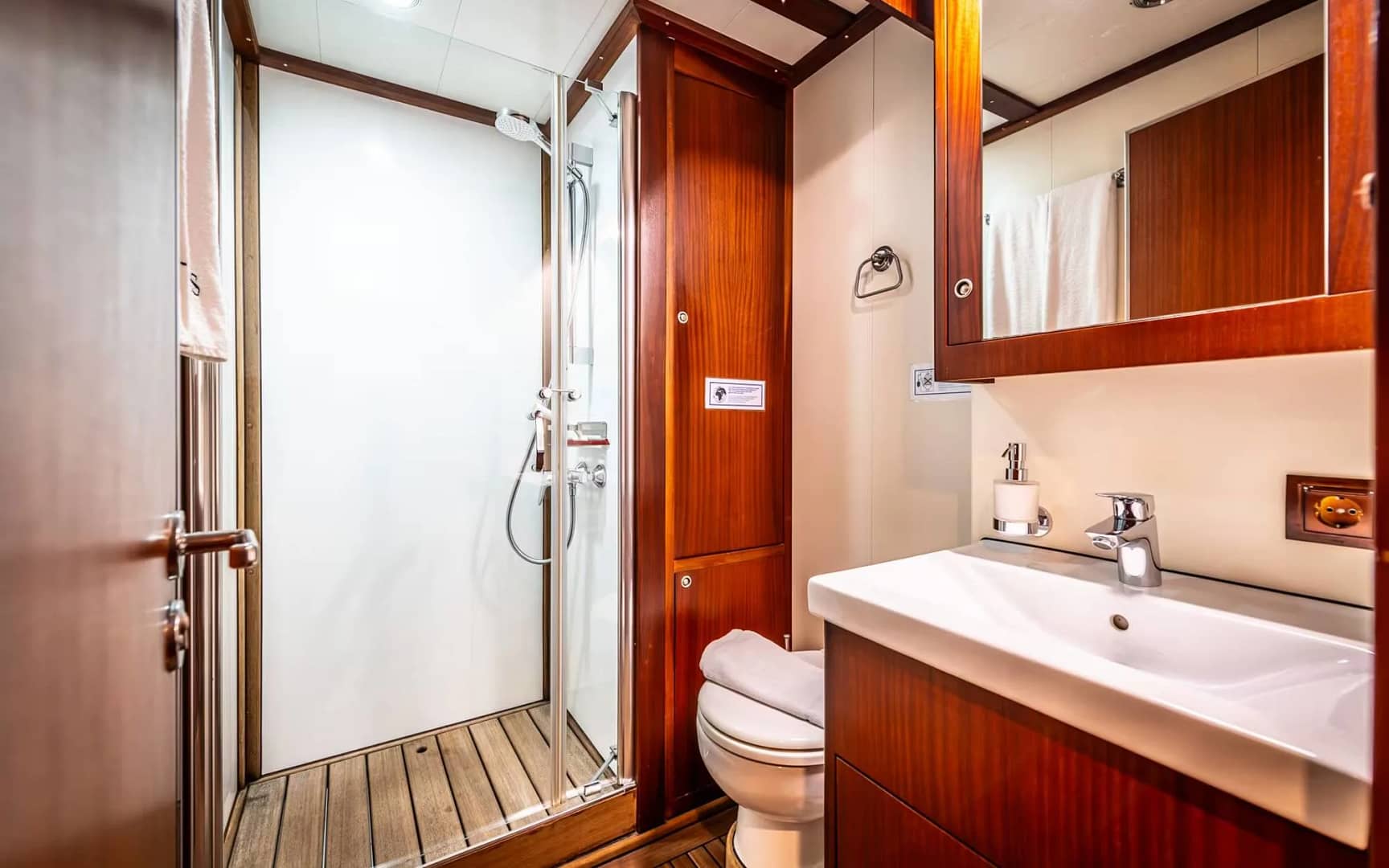 An image of Rhea yacht