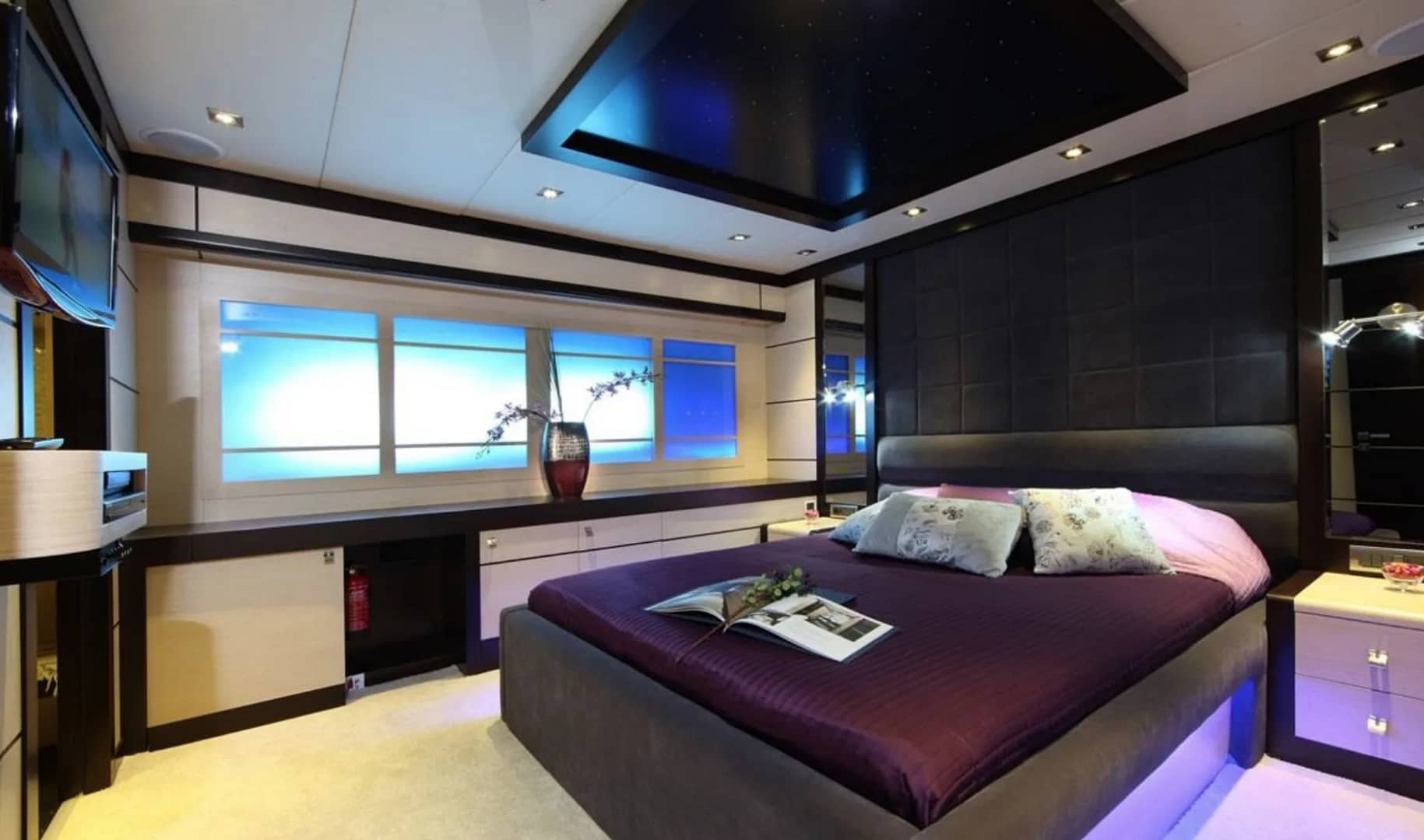 A preview of interior Bedroom cabin