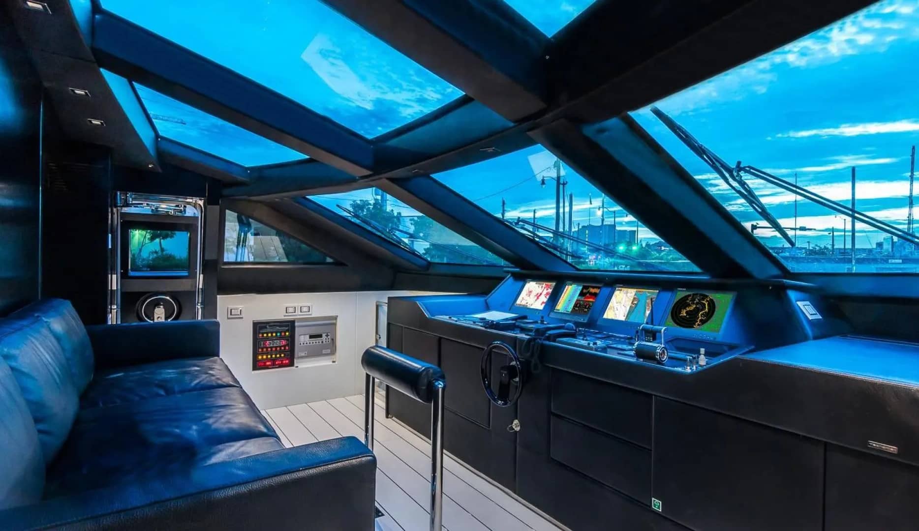 A preview of interior Bridge driving area