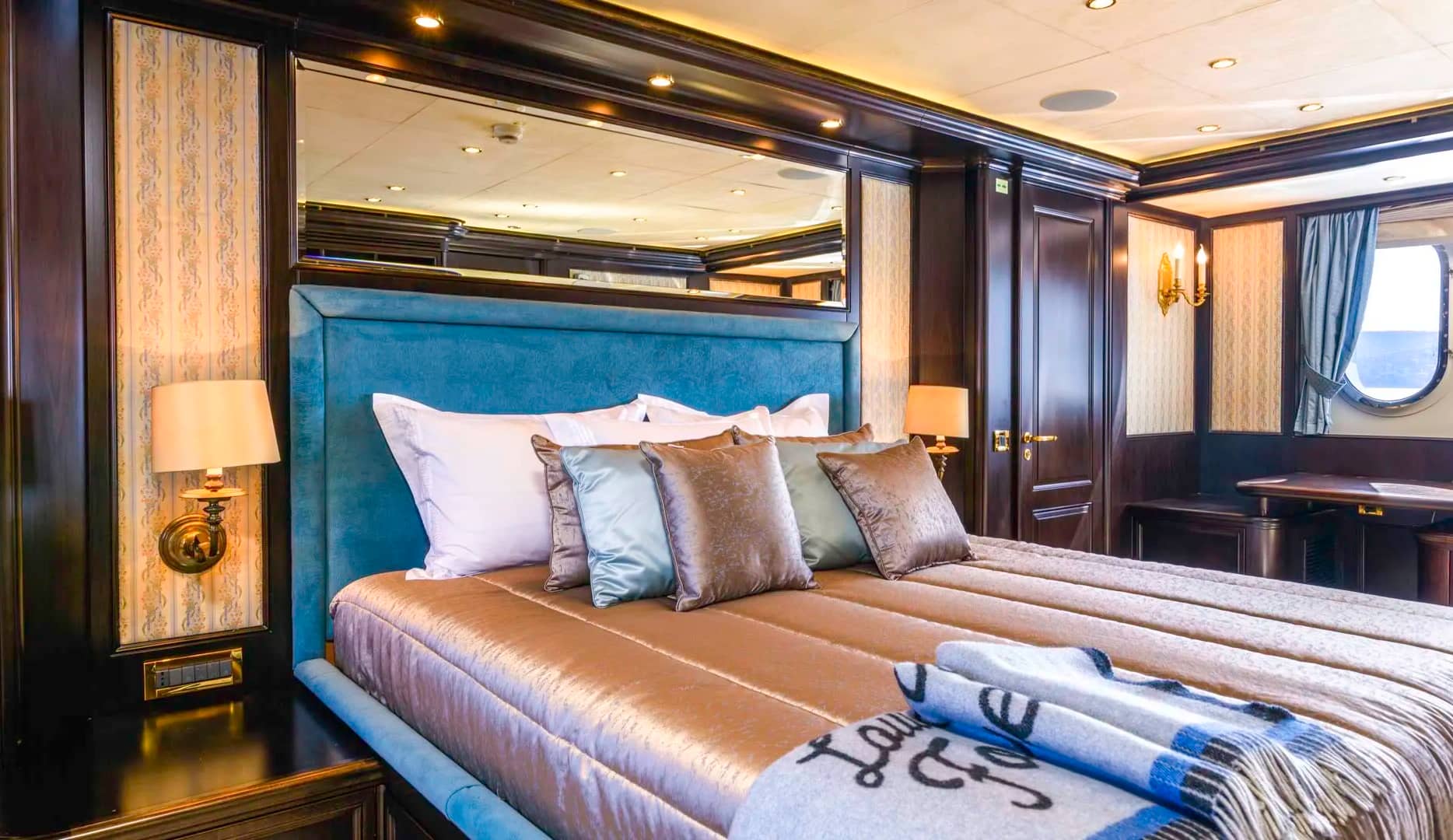 A preview of interior Bedroom cabin
