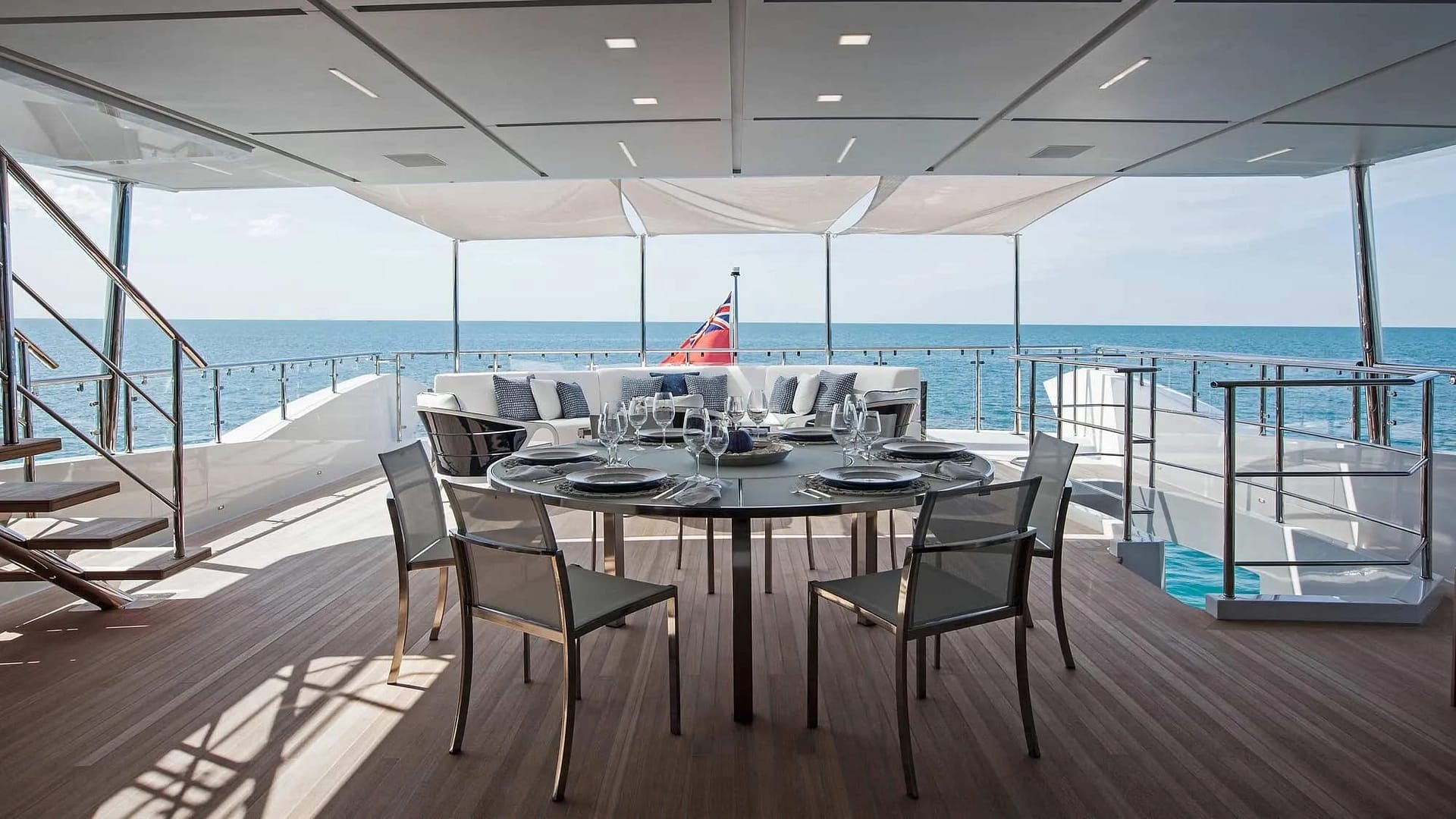 An image of H yacht