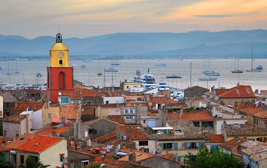 Honeymoon at Sea: Best Yacht Charter Destinations for a Luxury Honeymoon