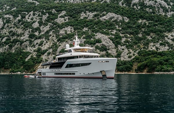 An image of Heeus yacht