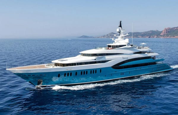 An image of Sunrays yacht