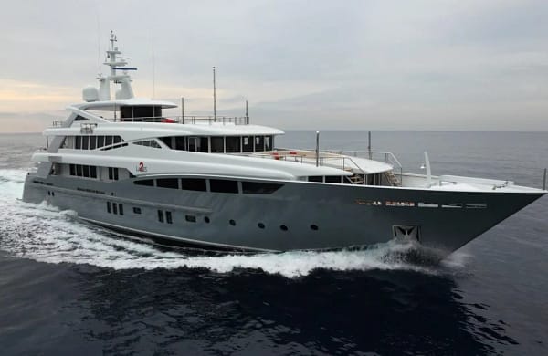 An image of 2 Ladies yacht