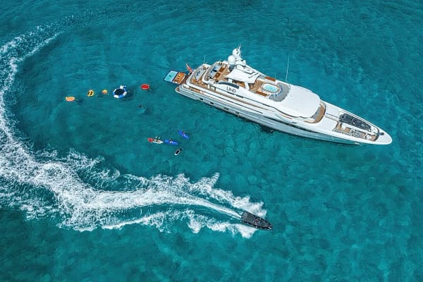 An image of Lind yacht
