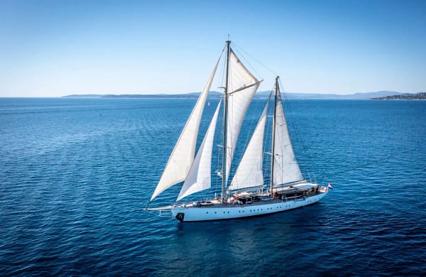 An image of Chronos yacht
