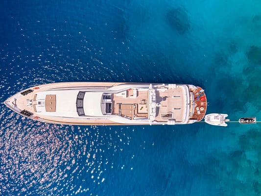 An image of Helios yacht