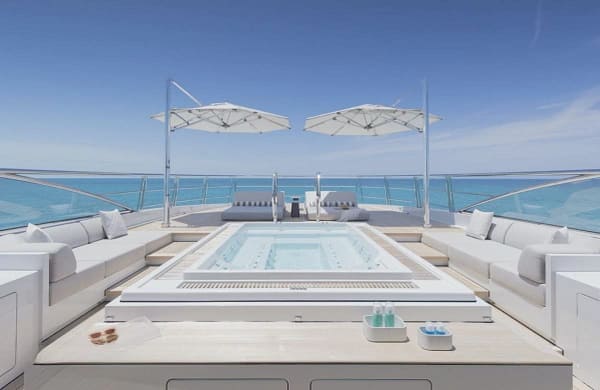 An image of Entourage yacht