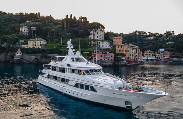 An image of Go yacht