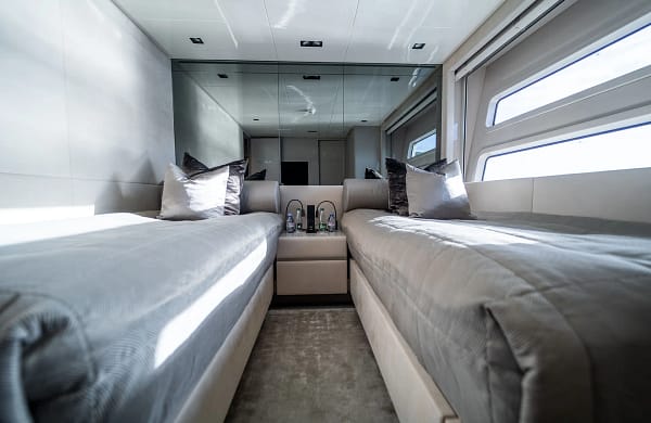 An image of The Palm yacht