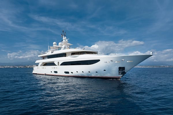 An image of O’lion yacht