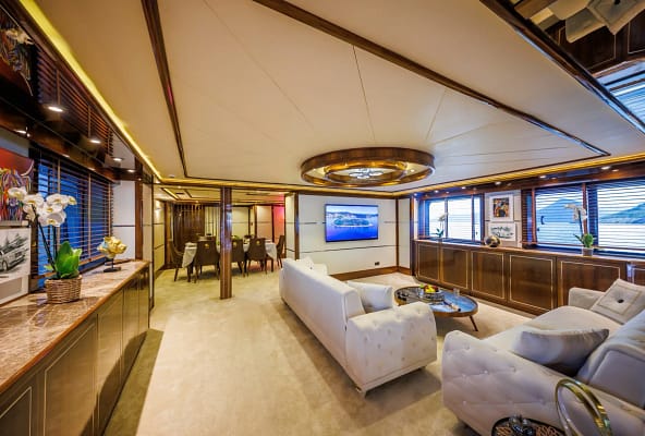 An image of Apna yacht