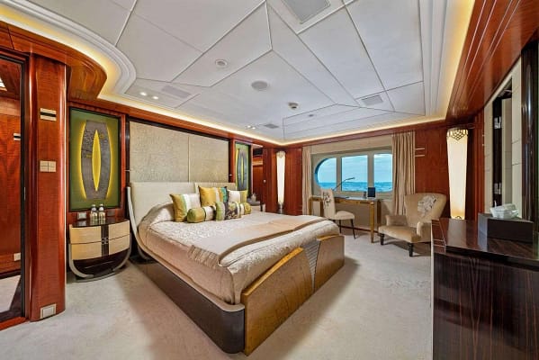 An image of Amaryllis yacht