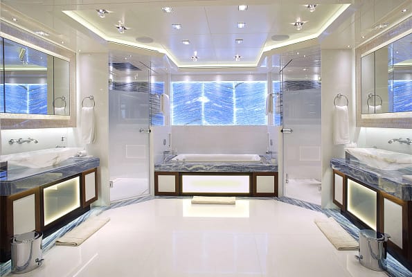An image of Quantum Of Solace yacht