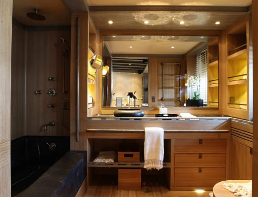 An image of Roxane yacht