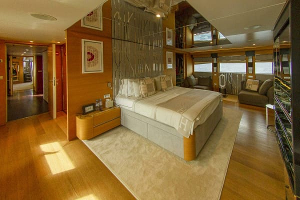 An image of Darling yacht