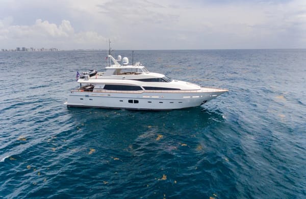 An image of Picnic yacht