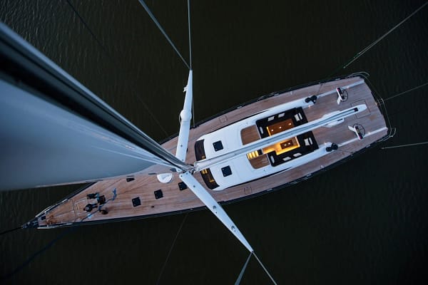 An image of Inukshuk yacht