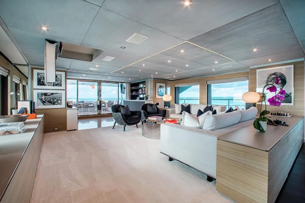 An image of Emina yacht