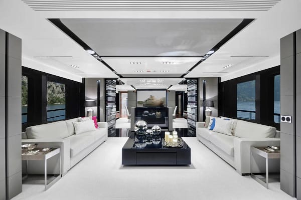 An image of FX yacht