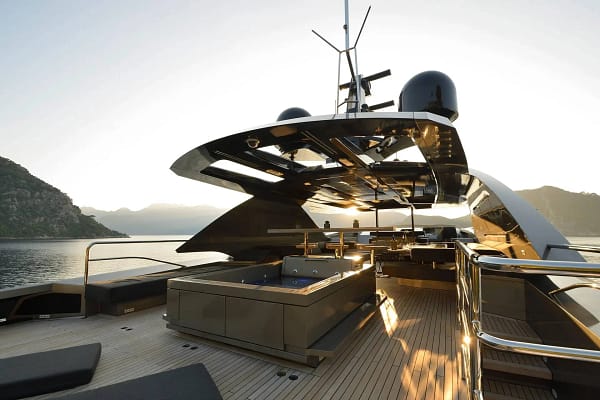 An image of FX yacht