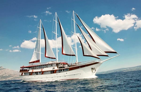 An image of Amorena yacht