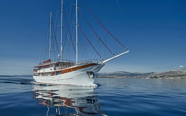 An image of Amorena yacht