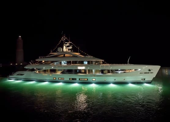 An image of Dyna® yacht