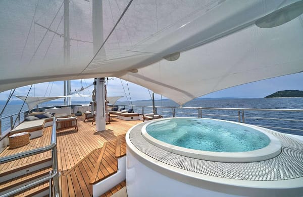 An image of Marallure yacht