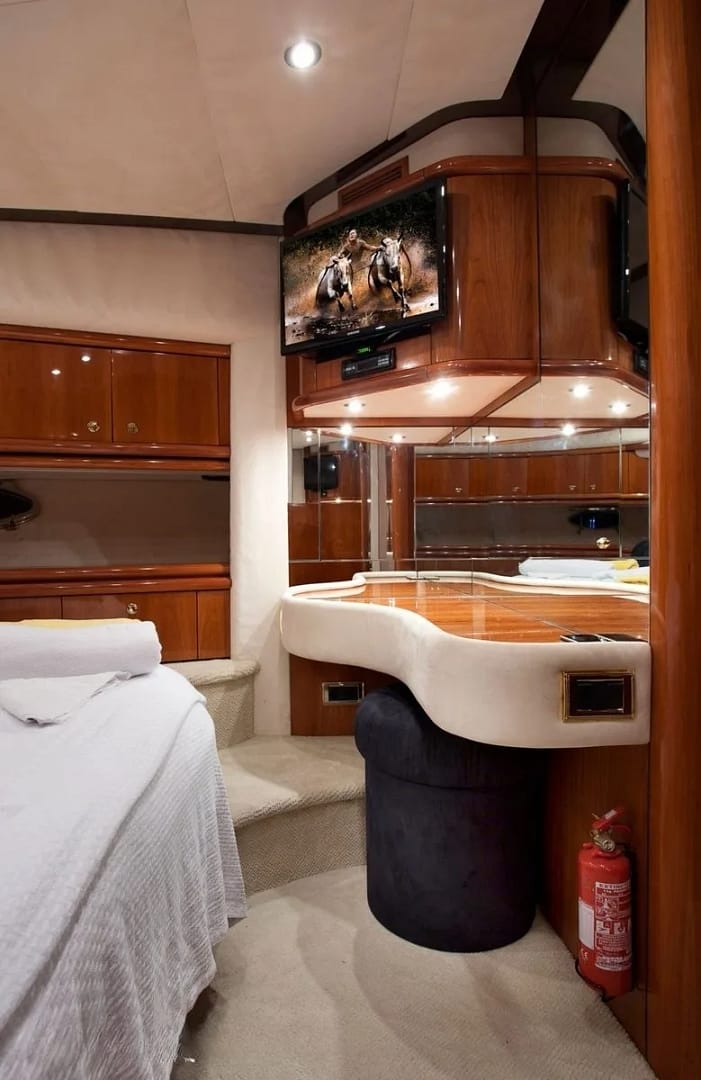 A preview of interior Bedroom cabin